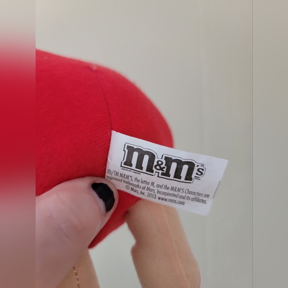 M&m red plush 2013 - Picture 4 of 8